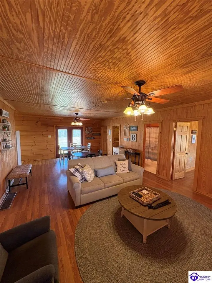 180 Tulip Lane, Columbia, KY 42728 - #3