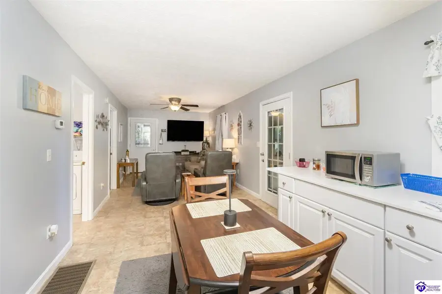 33 Elmwood Drive, Clarkson, KY 42726 - #2