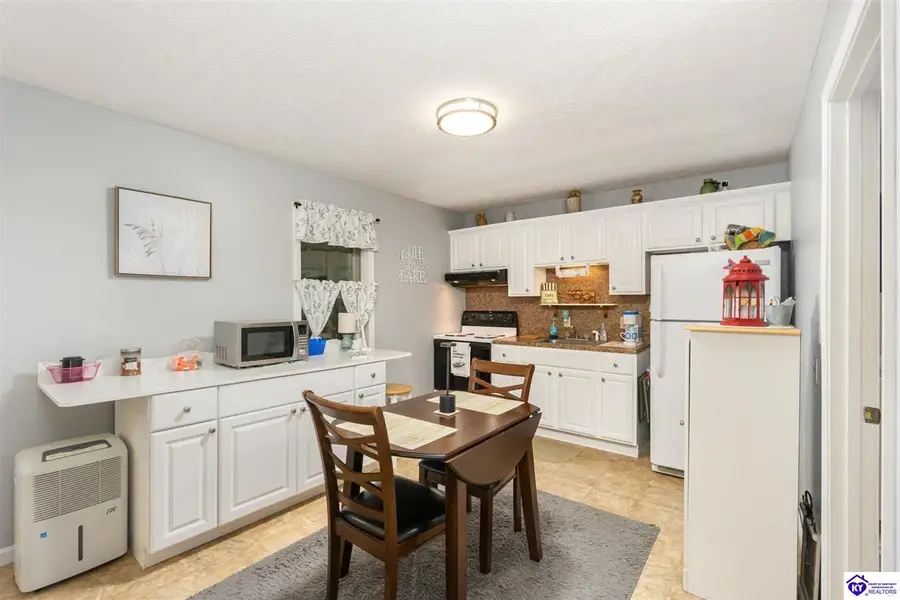 33 Elmwood Drive, Clarkson, KY 42726 - #3