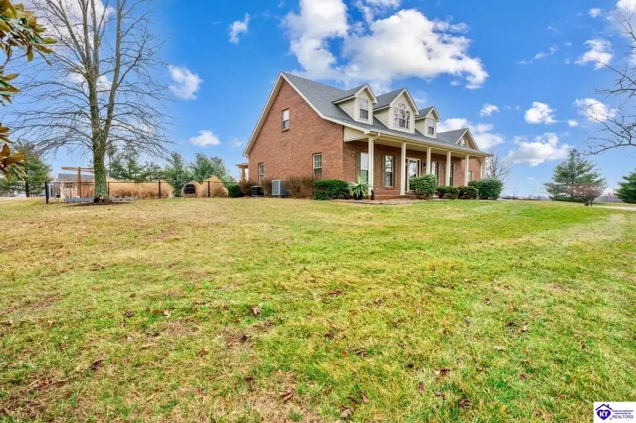 183 Andover Drive, Glendale, KY 42740 - #3