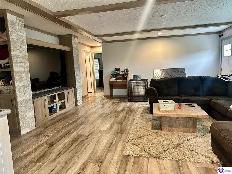 250 Greenleaf Drive, Campbellsville, KY 42718 - #3