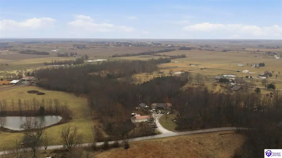 1401 Walter Reed Road, Hodgenville, KY 42748 - #2