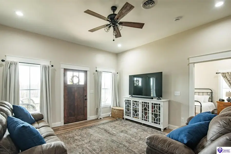 364 Buckles Road, Eastview, KY 42732 - #2