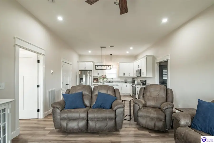 364 Buckles Road, Eastview, KY 42732 - #3