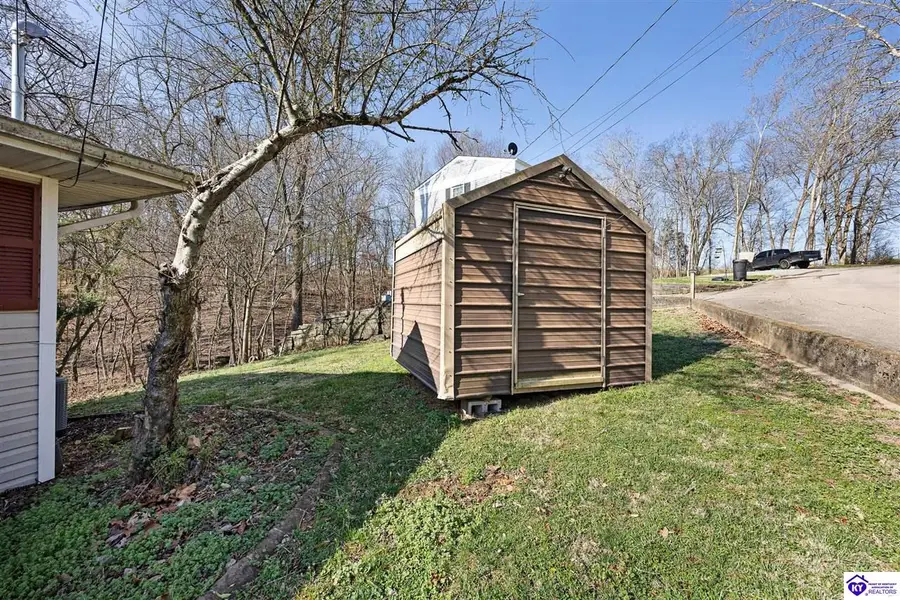 105 Lewis Court, Greensburg, KY 42743 - #3