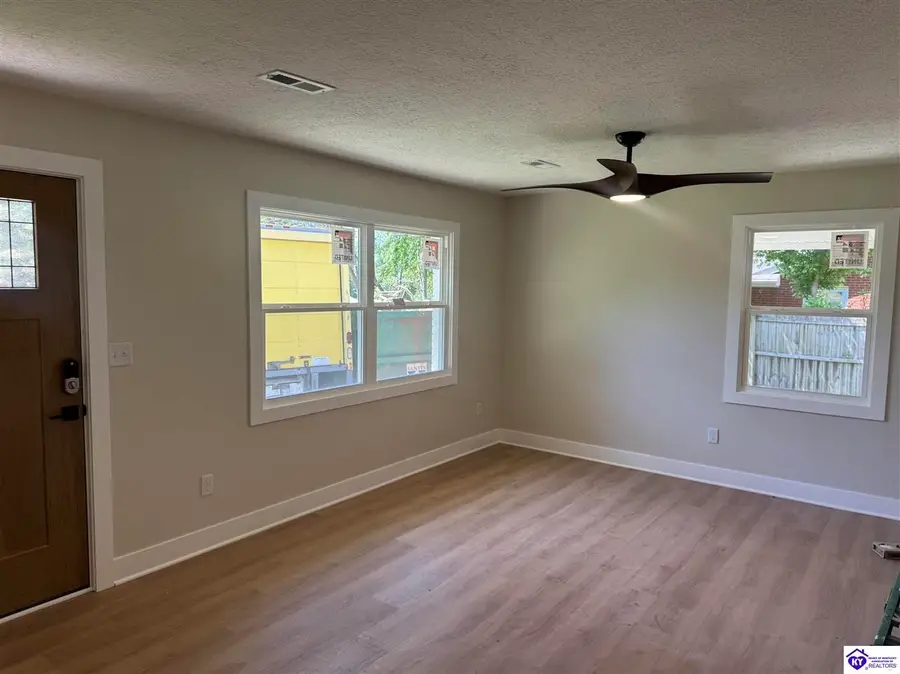 407 Wilmoth Street, Elizabethtown, KY 42701 - #2