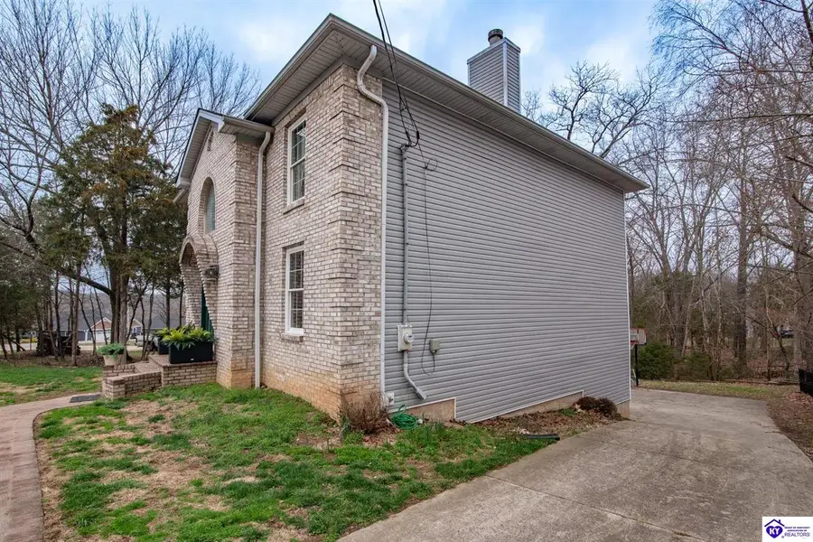 182 Woodview Drive, Brandenburg, KY 40108 - #3