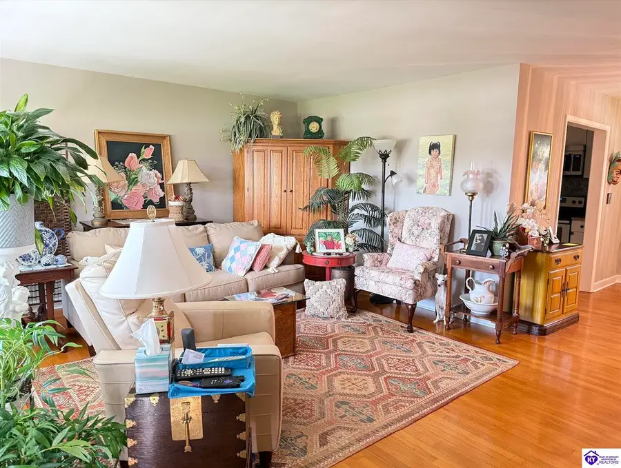 570 S Logsdon Parkway, Radcliff, KY 40160 - #3