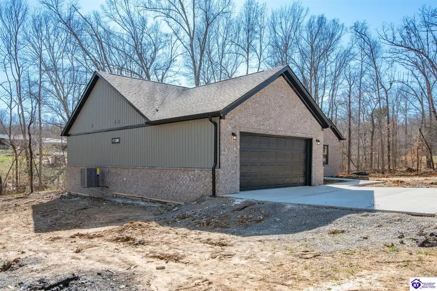 162 Secluded Circle, Radcliff, KY 40160 - #2