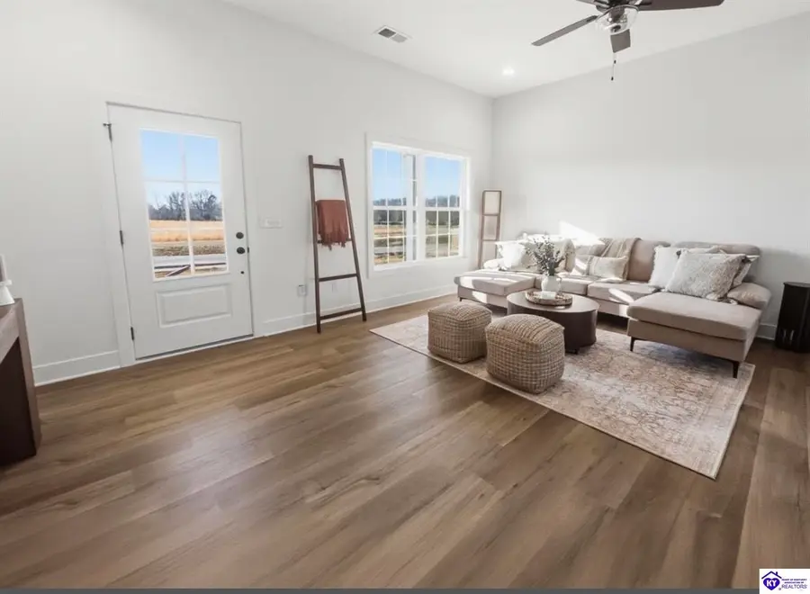 76 Sweet Grass Ct, Hodgenville, KY 42748 - #3