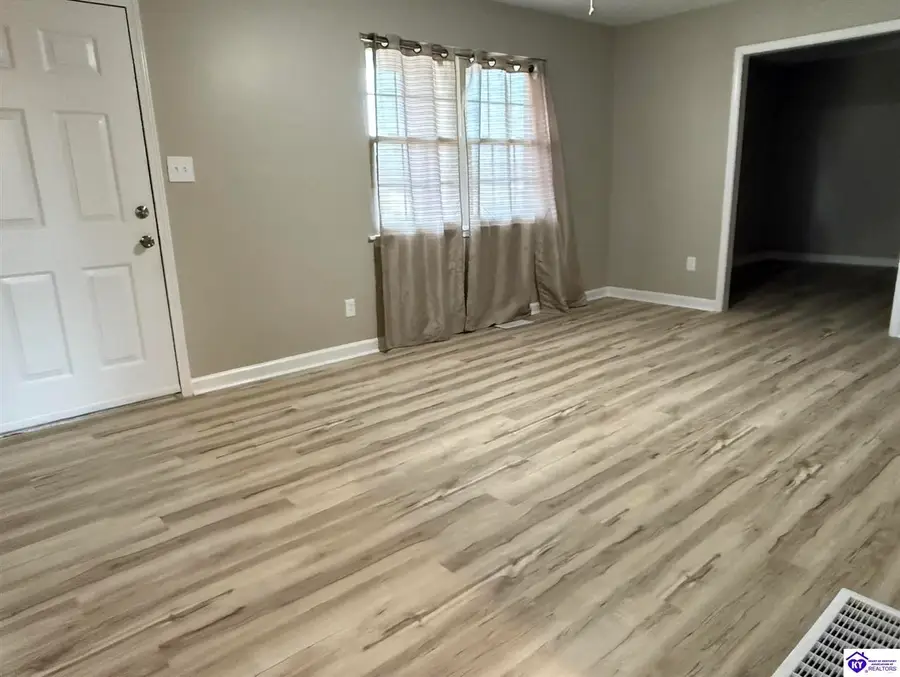 101 Amanda Court, Radcliff, KY 42701 - #3