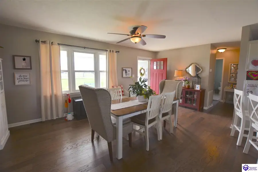 5446 Hodgenville Road, Summersville, KY 42743 - #2