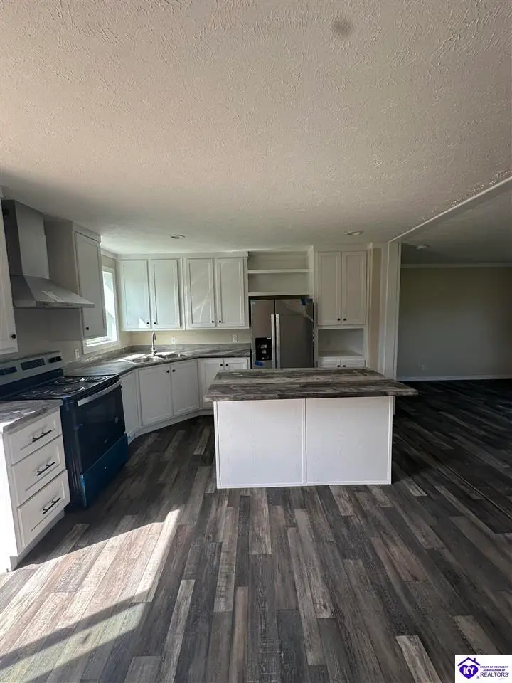 84 Drew Lane, Campbellsville, KY 42718 - #2