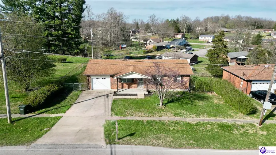 537 E Lincoln Trail Boulevard, Radcliff, KY 40160 - #2