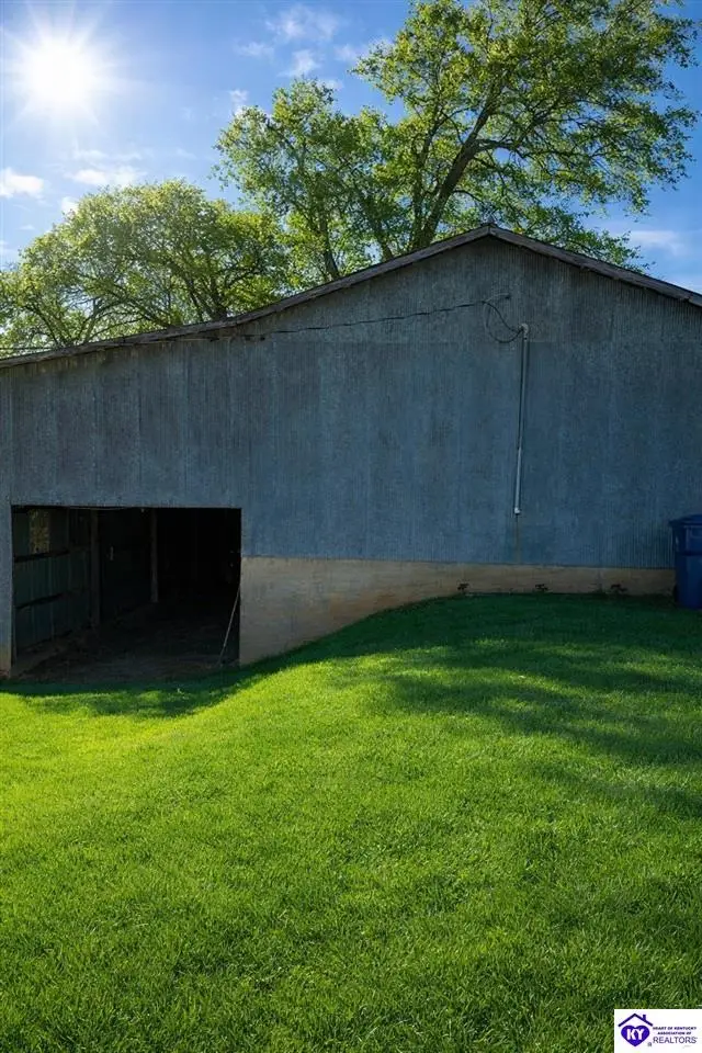 1829 Hodgenville Road, Greensburg, KY 42743 - #3