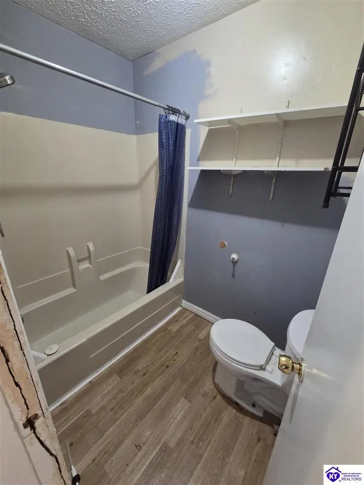 1418 Kingswood Way, Radcliff, KY 40160-9572 - #3