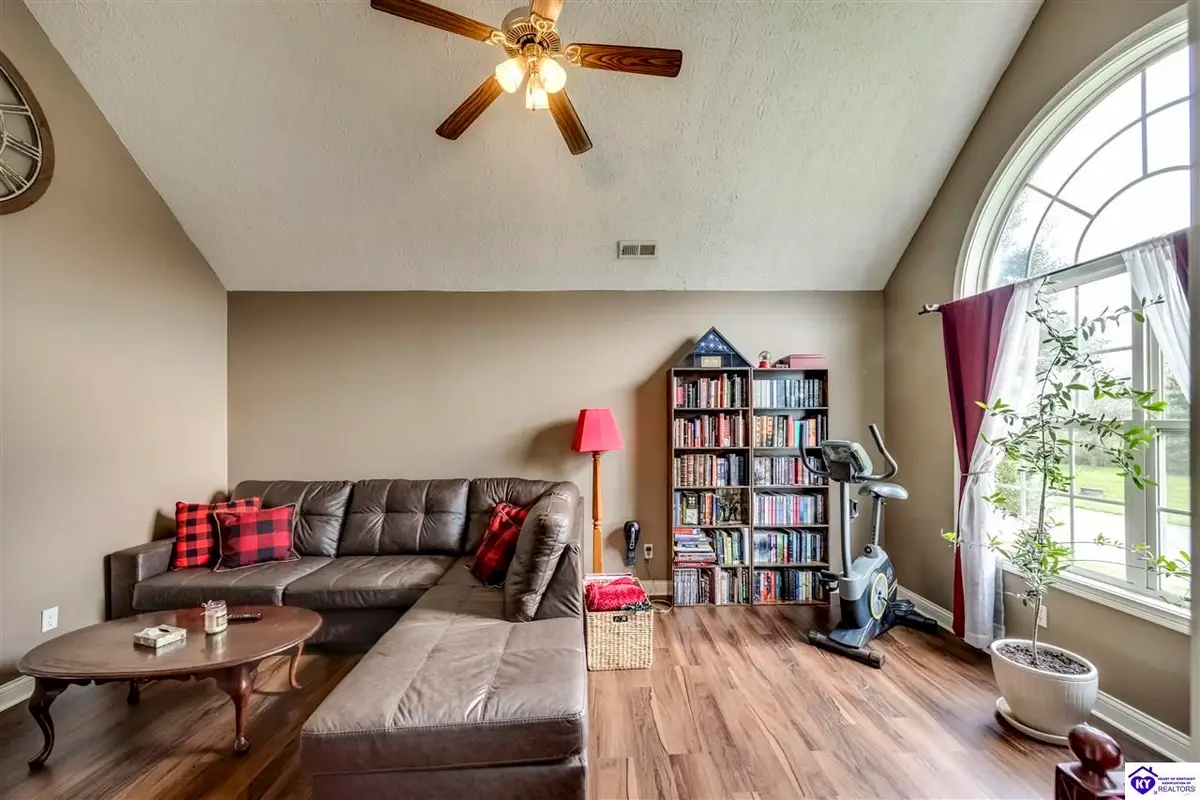 110 Tulip Drive, Bardstown, KY 40004 - #1