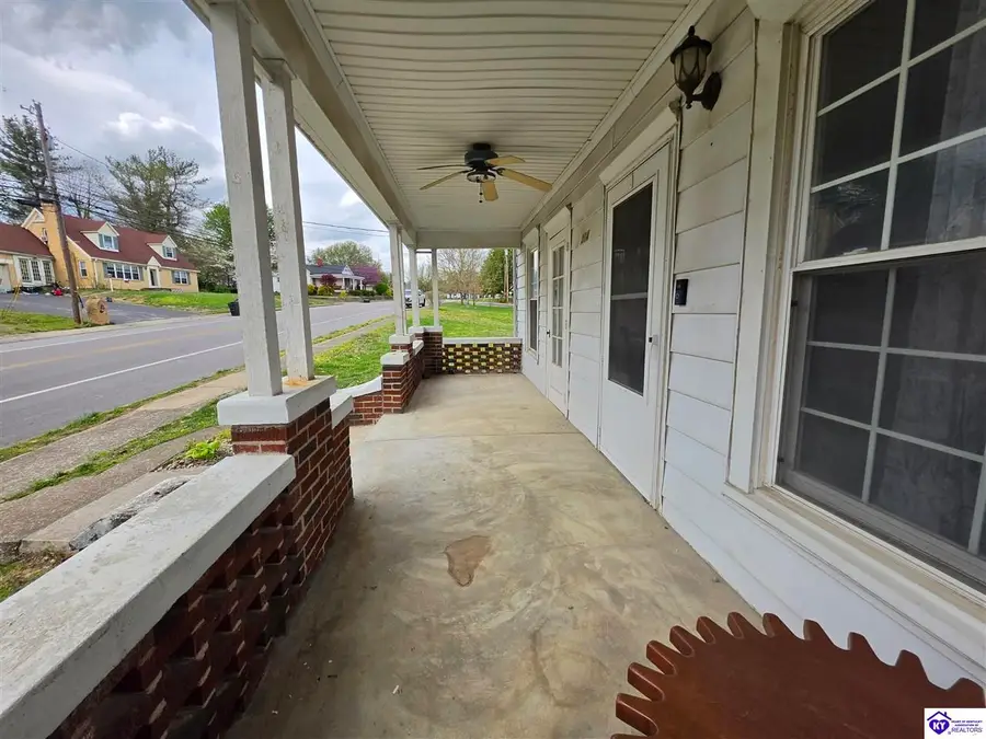 304 N Walnut, Upton, KY 42784 - #2