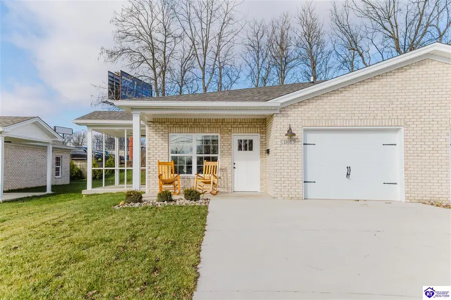 1104 N Main Street, Elizabethtown, KY 42701 - #3