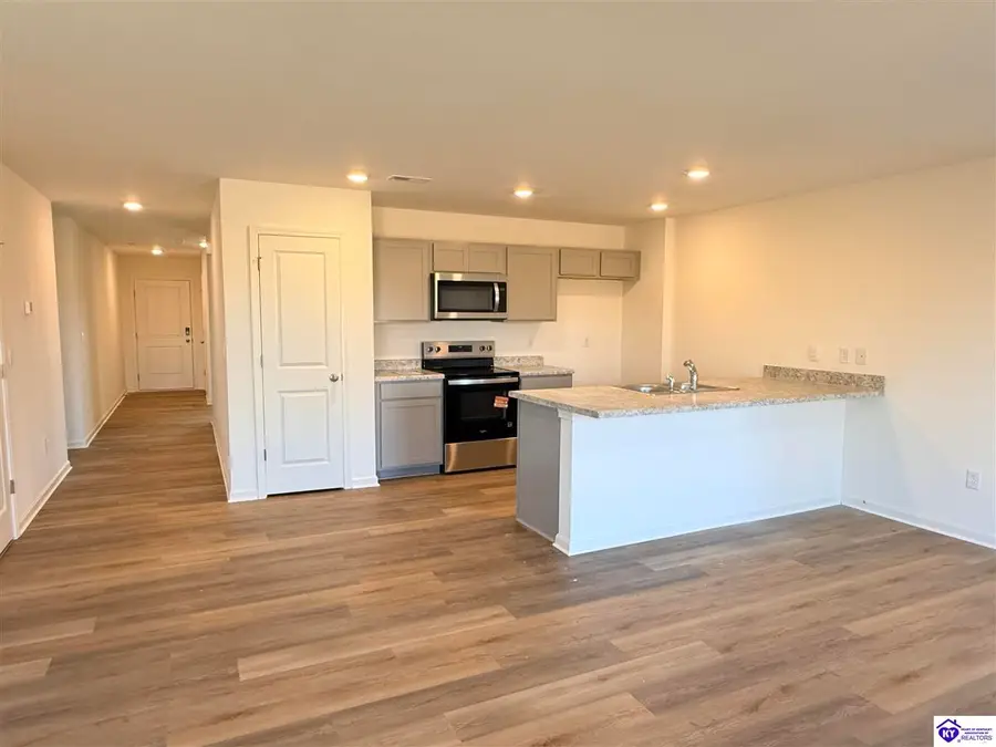 135 Ellis Park, Elizabethtown, KY 42701 - #2