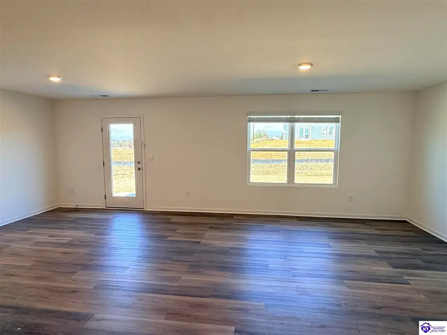 135 Ellis Park, Elizabethtown, KY 42701 - #3