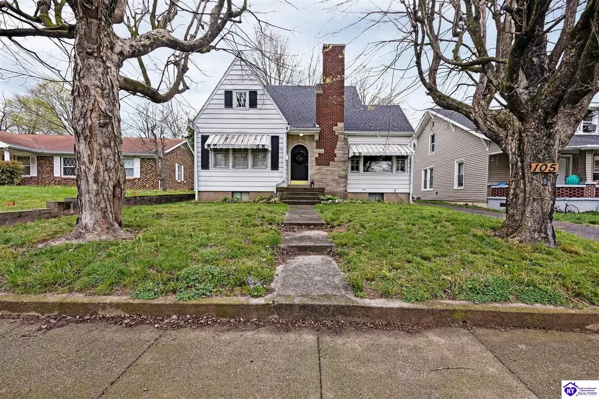 105 W Leech Avenue, Glasgow, KY 42141 - #1