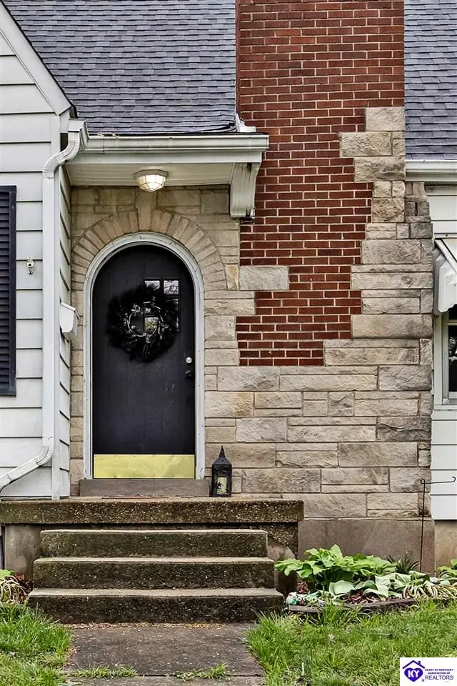 105 W Leech Avenue, Glasgow, KY 42141 - #2