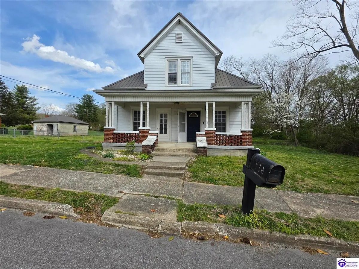 304 N Walnut, Upton, KY 42784 - #1