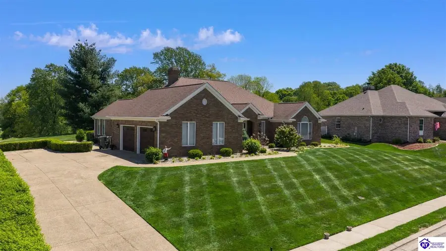 557 St Andrews Drive, Vine Grove, KY 40175 - #2