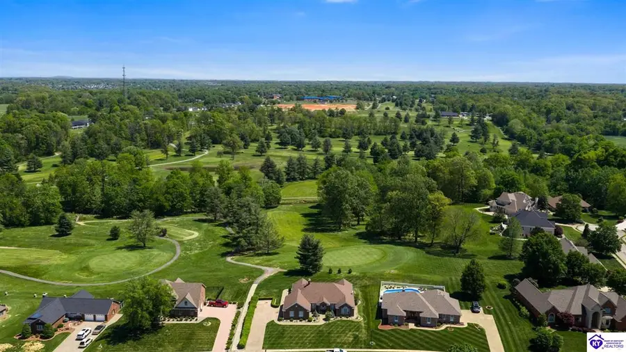 557 St Andrews Drive, Vine Grove, KY 40175 - #3