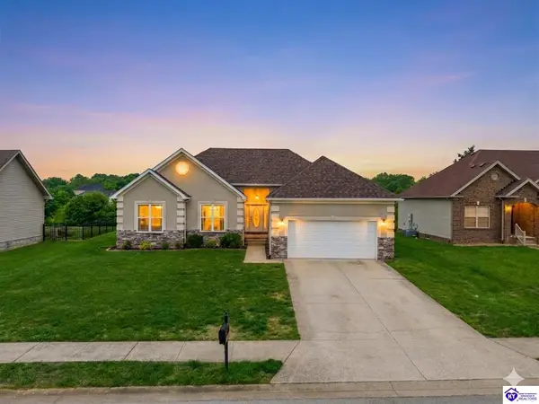 216 S Rushmore Drive, Vine Grove, KY 40175