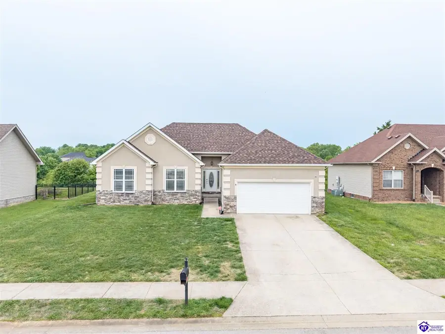 216 S Rushmore Drive, Vine Grove, KY 40175 - #2