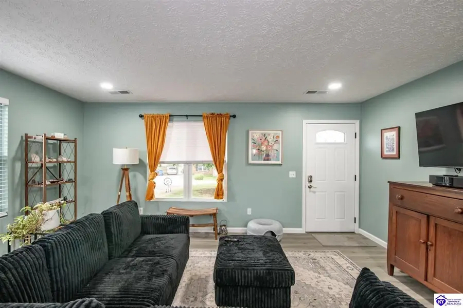61 Brian Avenue, Hodgenville, KY 42748 - #2