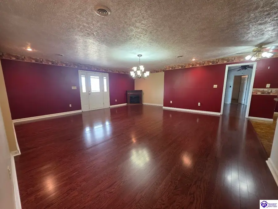 200 Lyle Road, Campbellsville, KY 42718 - #3