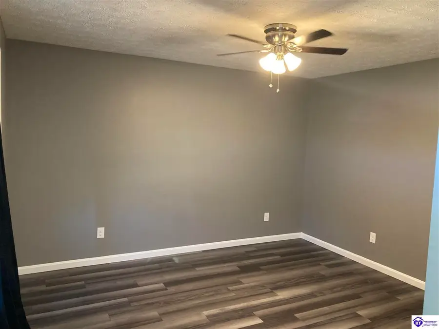 295/297 Palmetto Loop, Glendale, KY 42740 - #3