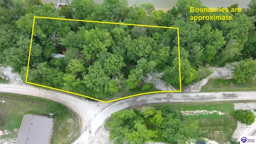 3 S Lakeside Drive, Leitchfield, KY 42754 - #2