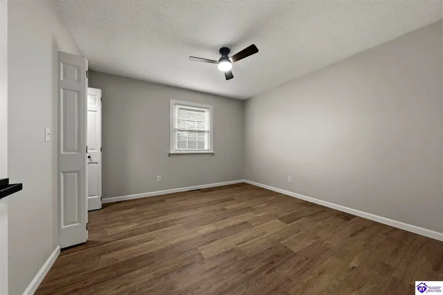 100 Stratmoor Drive, Elizabethtown, KY 42701 - #3