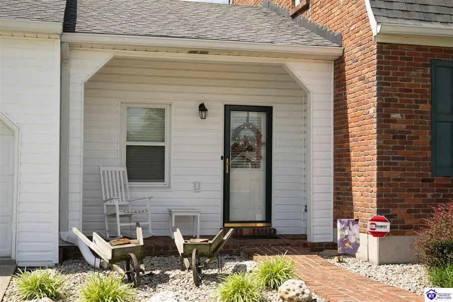 97 Circle Crest, Hodgenville, KY 42748 - #2