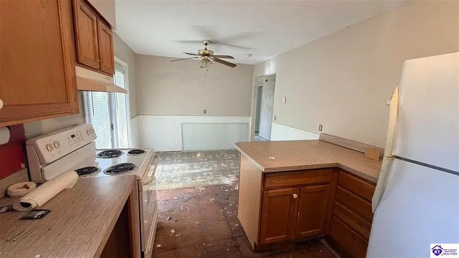 80 W Horseshoe Avenue, Upton, KY 42776 - #2