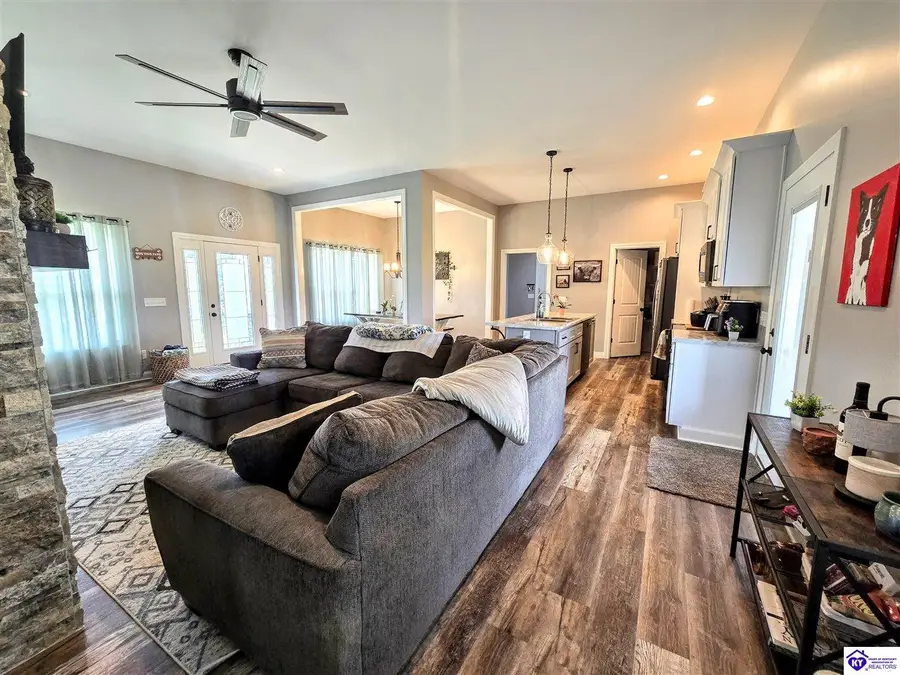254 Fairview Lane, Shepherdsville, KY 40165 - #3