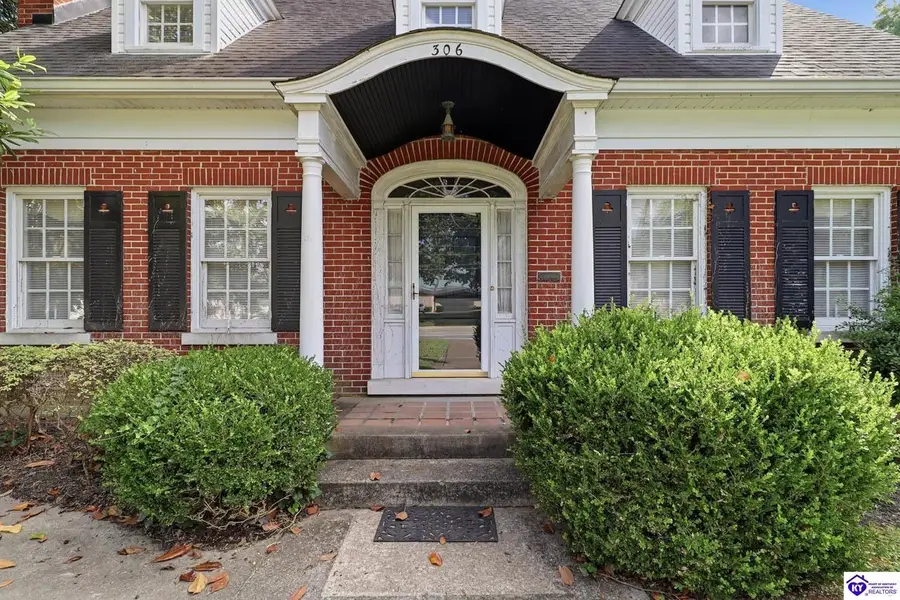 306 W Dixie Avenue, Elizabethtown, KY 42701 - #2