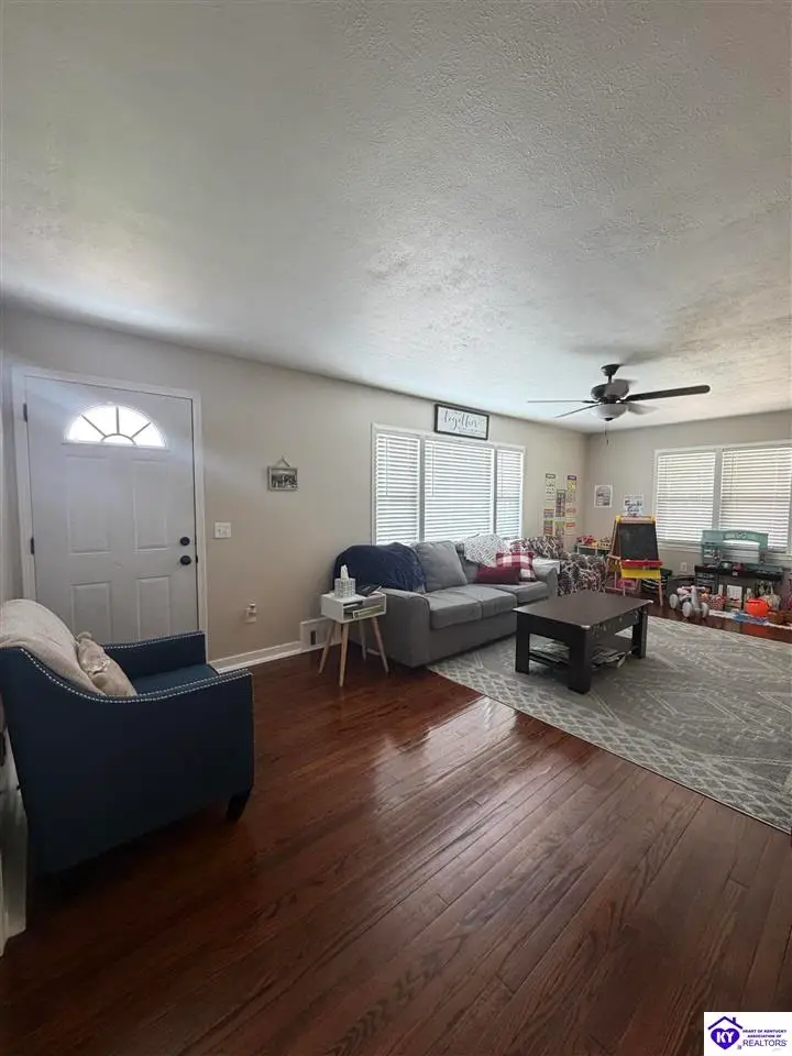 149 N Deepwood Drive, Radcliff, KY 40160 - #2