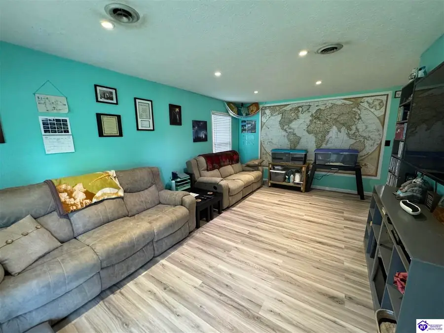 251 Heft Avenue, Lebanon Junction, KY 40150 - #3