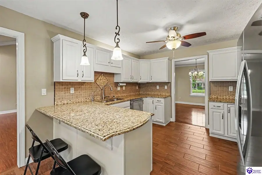 604 Hickory Lane, Elizabethtown, KY 42701 - #3