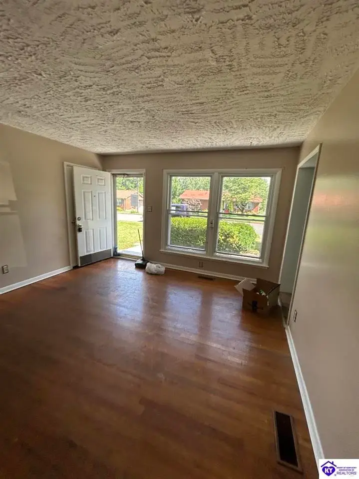 609 Pike Street, Elizabethtown, KY 42701 - #3