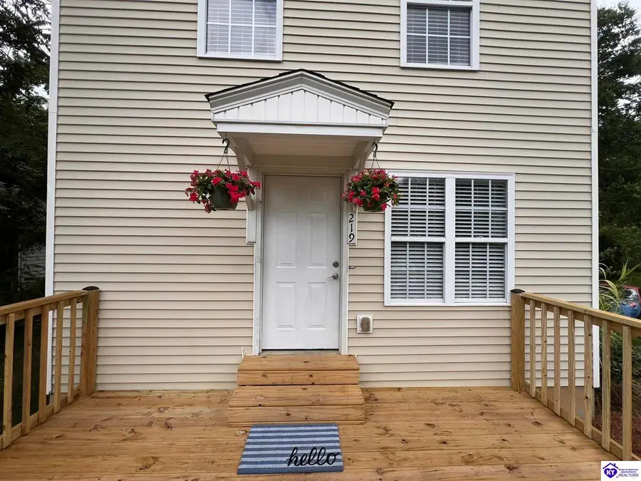 219 Henry Street, Elizabethtown, KY 42701 - #2