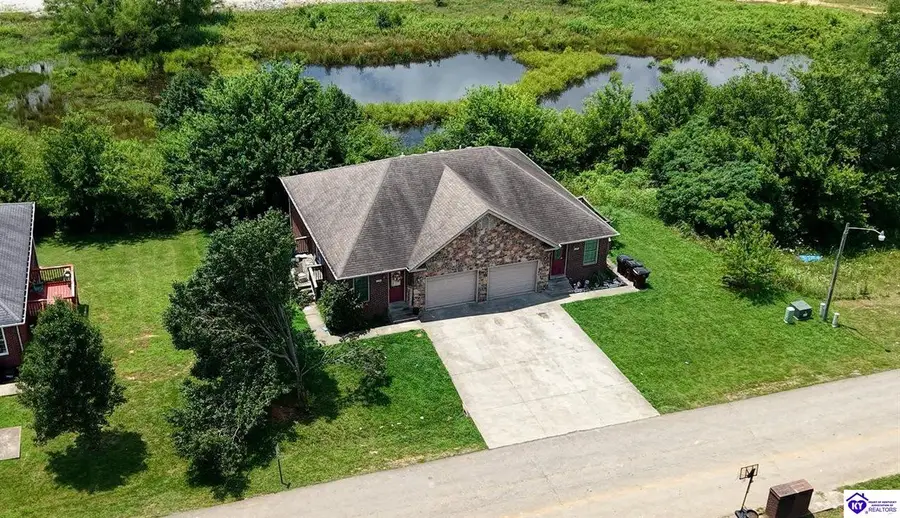 115 Wood Lane, Hodgenville, KY 42748 - #2