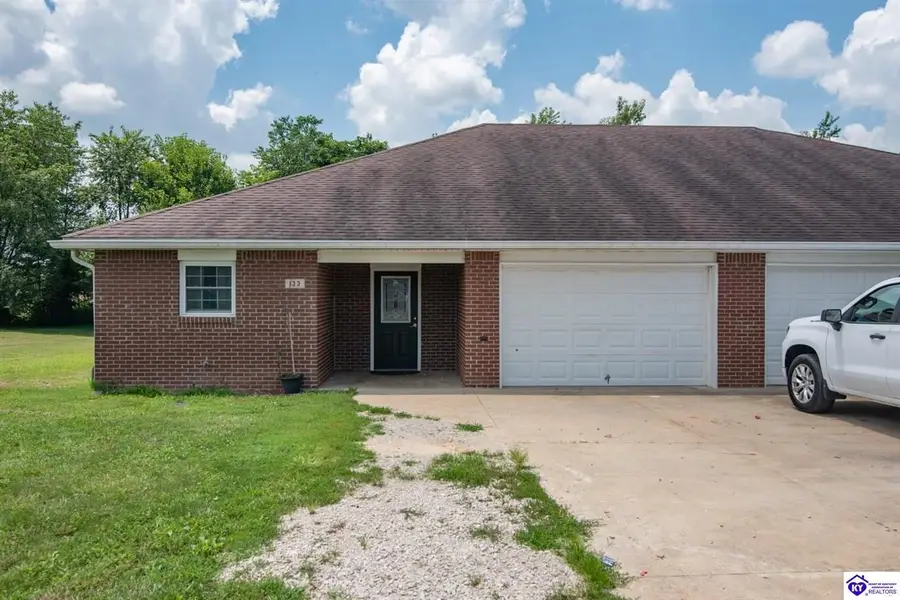 135 Wood Lane, Hodgenville, KY 42748 - #3