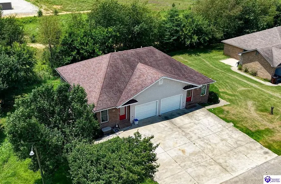 127 Wood Lane, Hodgenville, KY 42748 - #2