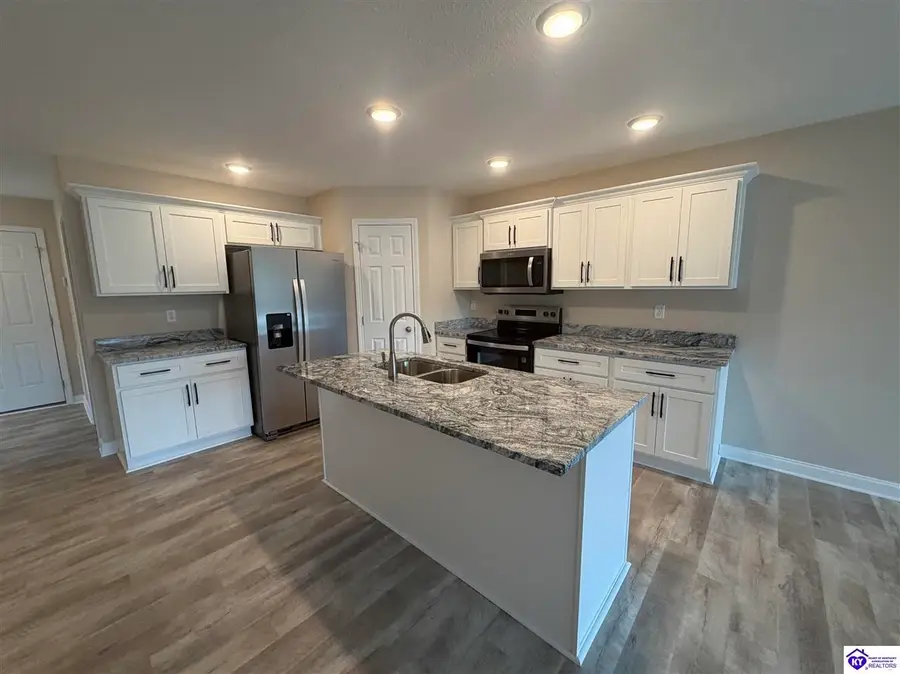 338 Breckinridge Circle, Vine Grove, KY 40175 - #2